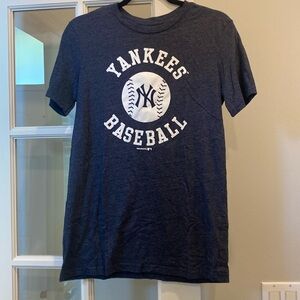 New York Yankees Tee - Boys XXL, fits like women’s S/M